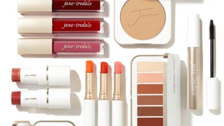 Win Big with Jane Iredale's Ultimate Fall Beauty Haul Sweepstakes!